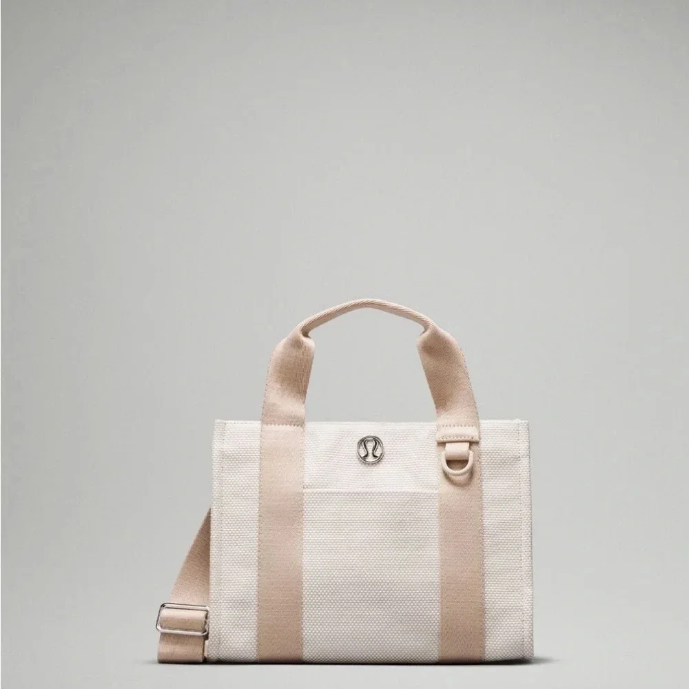 🆕 Lululemon Two Toned Canvas Tote Bag Mini 4.5L Mojave Tan Light Ivory - Picture 7 of 7